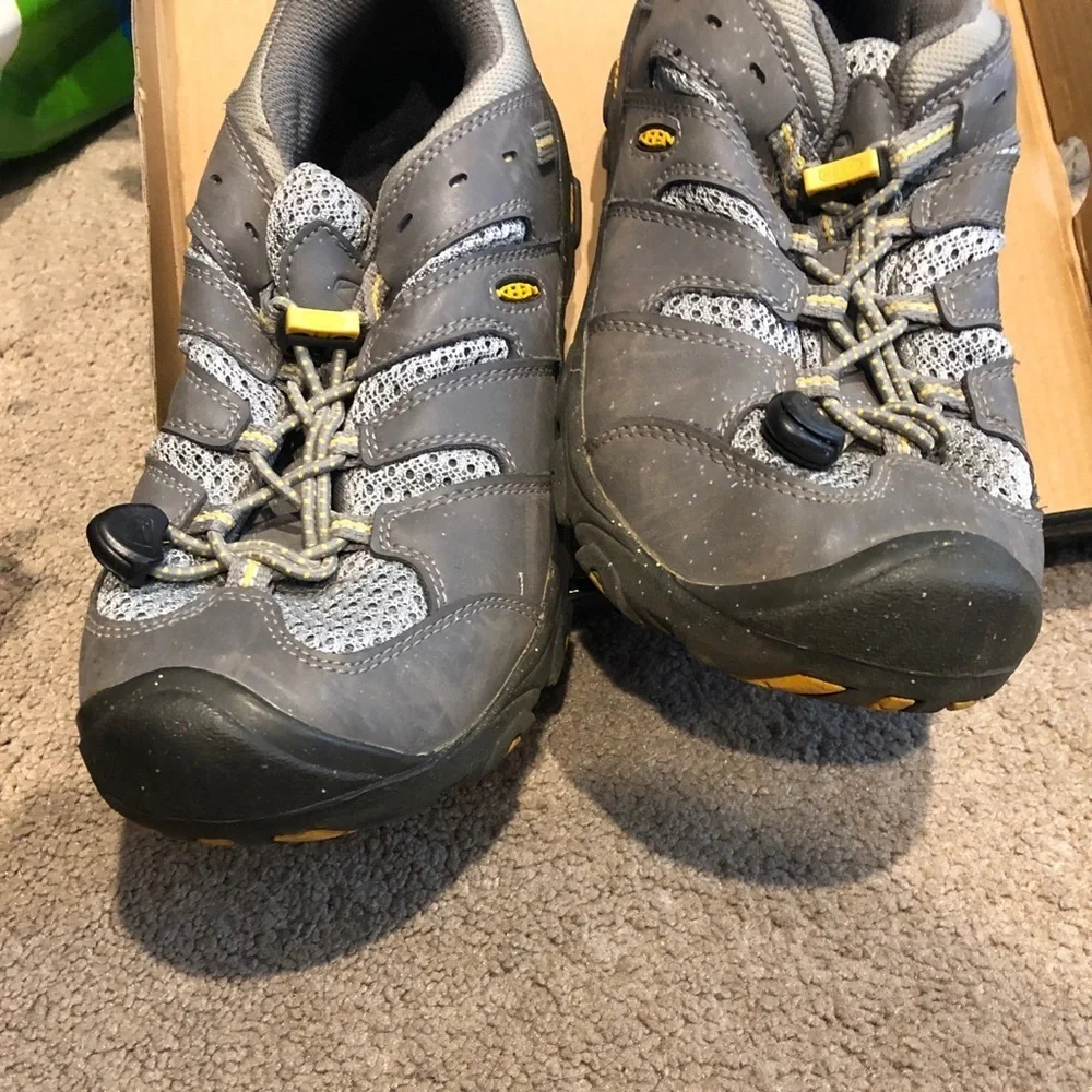 Keen water shoes size 5 37eu